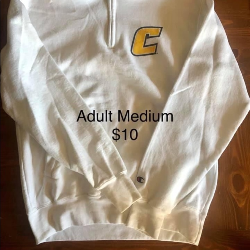 Adult Medium University of Chattanooga pullover